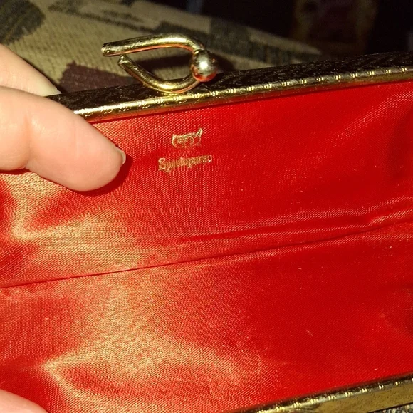 Spectapurse Black Patent Wallet Pink & White Retro Figure Print - Picture 4 of 9